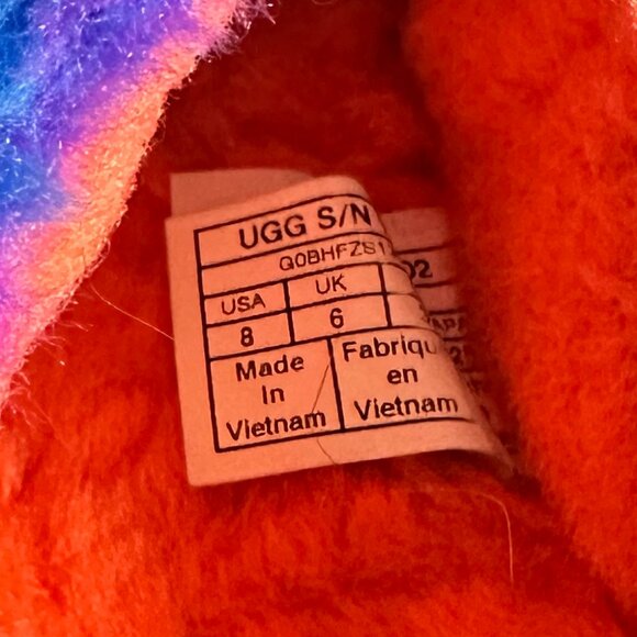 s8 | Ugg Fluff Yeah Slipper Slides | Rainbow Fluff🌈🦄✨ - Picture 2 of 6
